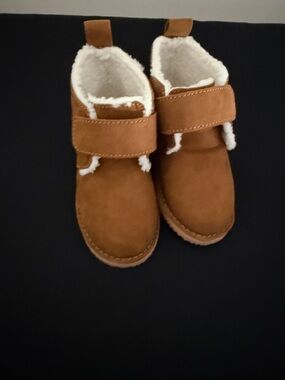 GAP Baby Tan Velcro Cozy Lined Boot